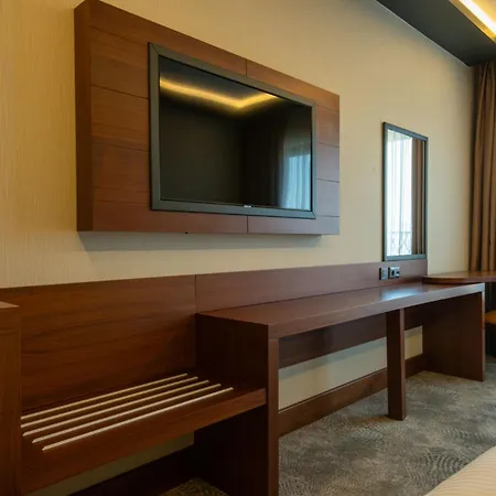 Tryp By Wyndham Maltepe Hotel 3*