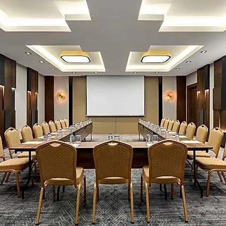 Tryp By Wyndham Maltepe 3*