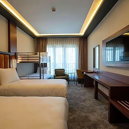 Tryp By Wyndham Maltepe Hotel 3*
