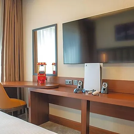 Tryp By Wyndham Maltepe Hotel 5*