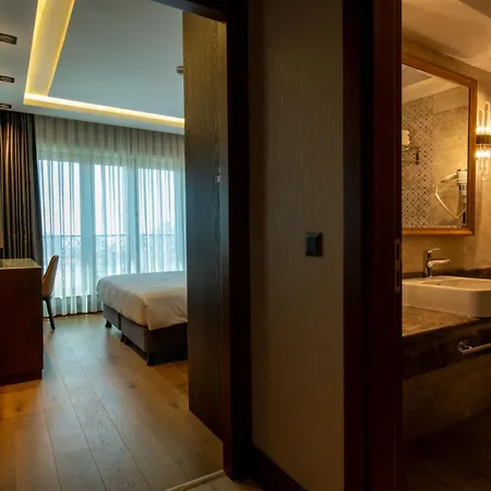Tryp By Wyndham Maltepe Hotel 5*