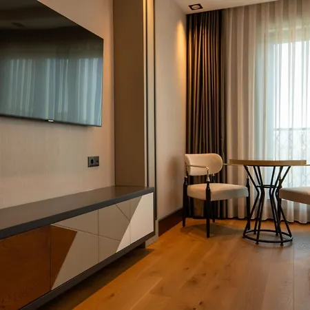 Hotel Tryp By Wyndham Maltepe 5*