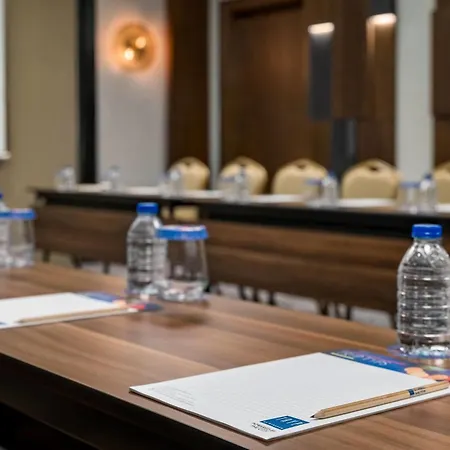 Tryp By Wyndham Maltepe 호텔 3*